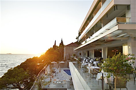 Hotel More